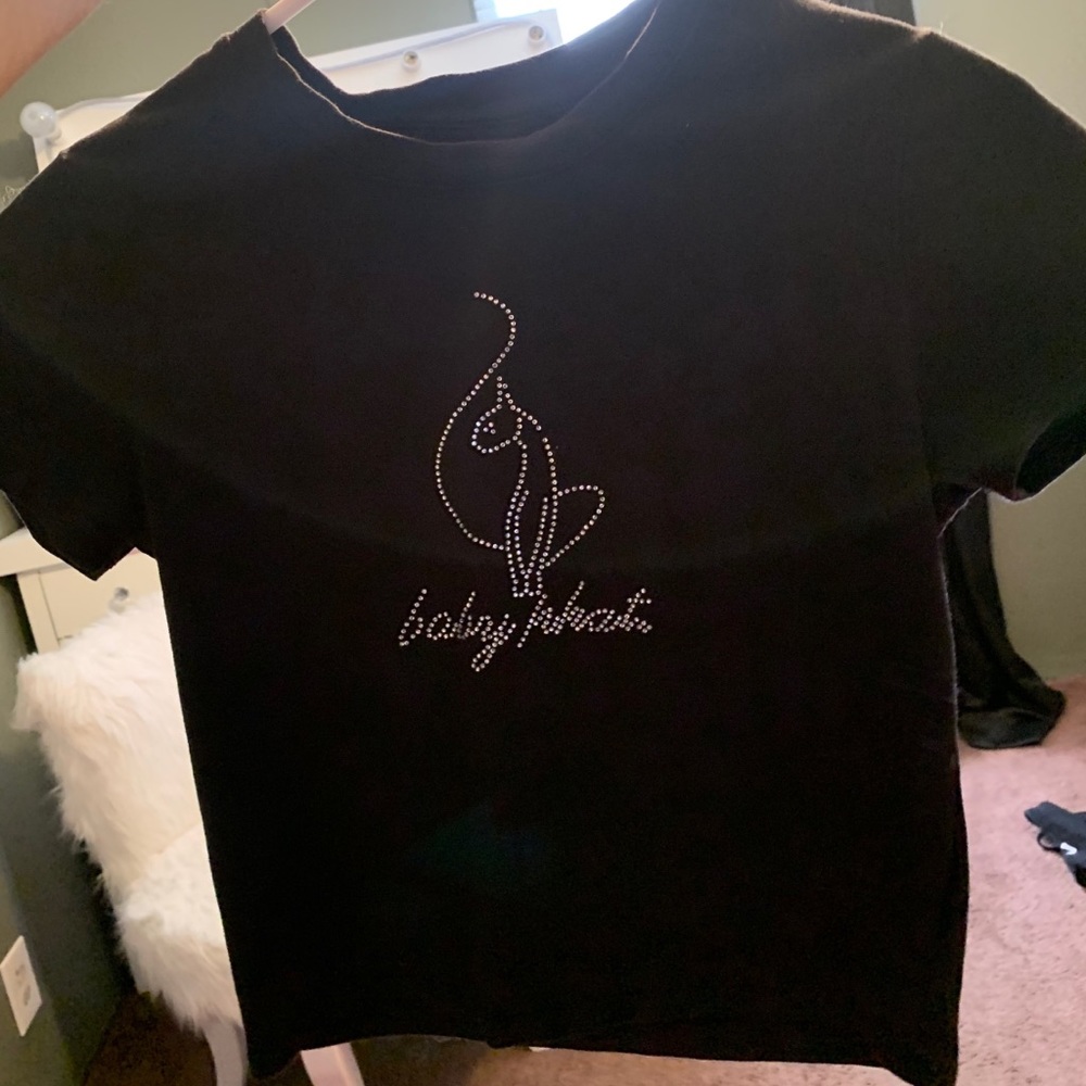 Black baby phat tee (cropped)
